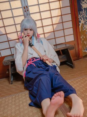 Yiko湿润兔微博COS图集合集资源打包下载