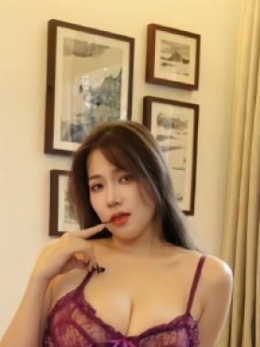 【微密圈】可可西yyy-紫色蕾丝束身衣+紫丝[36P-109MB]